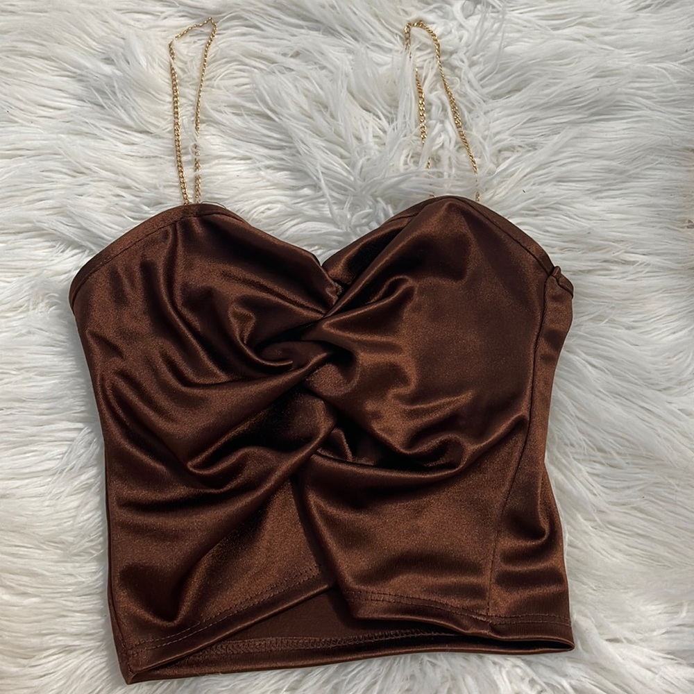 Brand: vibe sport-wear Size: S Colors:brown with gold chain.